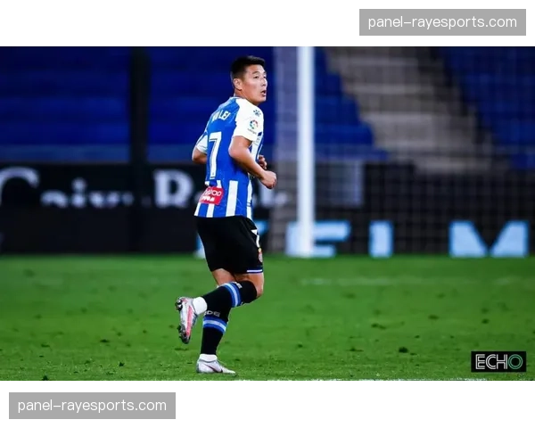 赛前动态：赫罗纳训练课重点演练由守转攻，强调抢断后的快速出球。