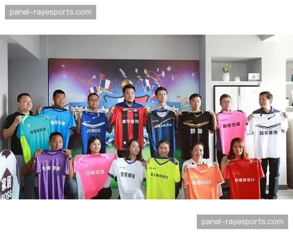 “女孩足球日”活动在德甲全部18支俱乐部主场同步举行。 “女孩足球日”活动在德甲全部18支俱乐部主场同步举行。